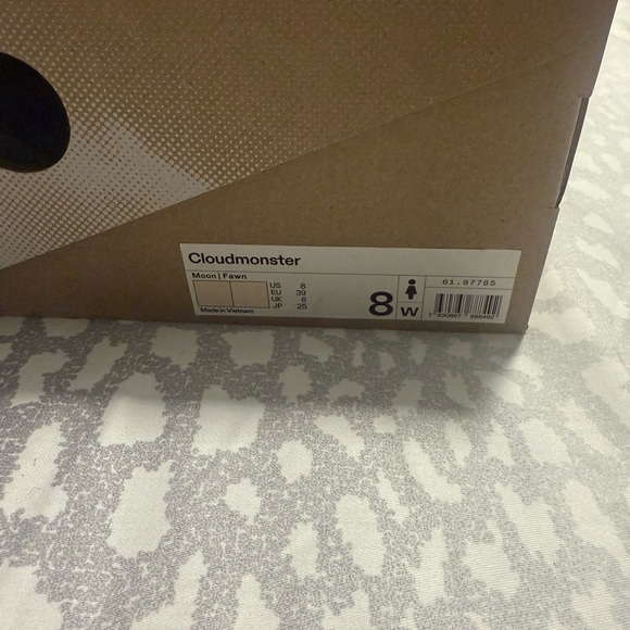 On Running Cloudmonster. Size 8. - Picture 2 of 7